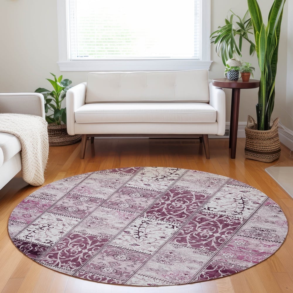 Machine Washable Indoor/ Outdoor Traditional Patchwork Chantille Rug