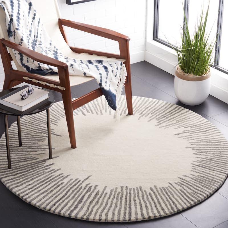 SAFAVIEH Handmade Fifth Avenue Corianna Modern New Zealand Wool - 5' x 5' Round - Ivory/Grey