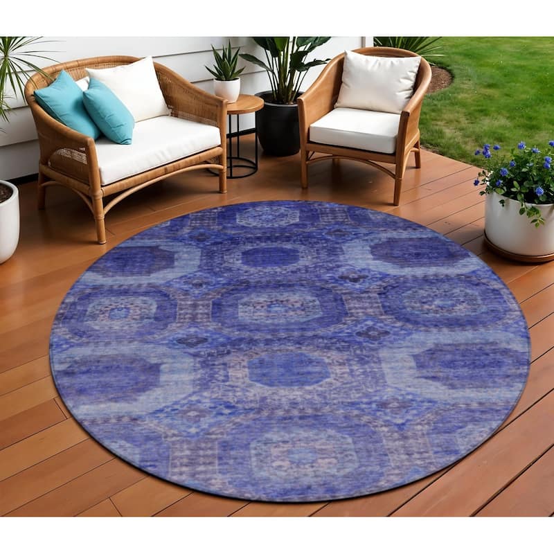 HomeRoots Medallion Transitional Rectangle Outdoor Rug - 8' Round