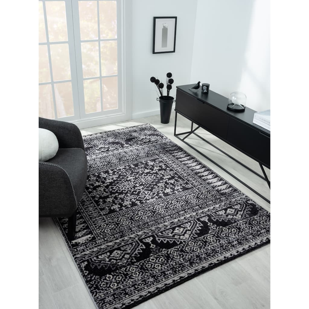 Bergamo Collection Black/Gray Tribal Design Transitional Area Rug