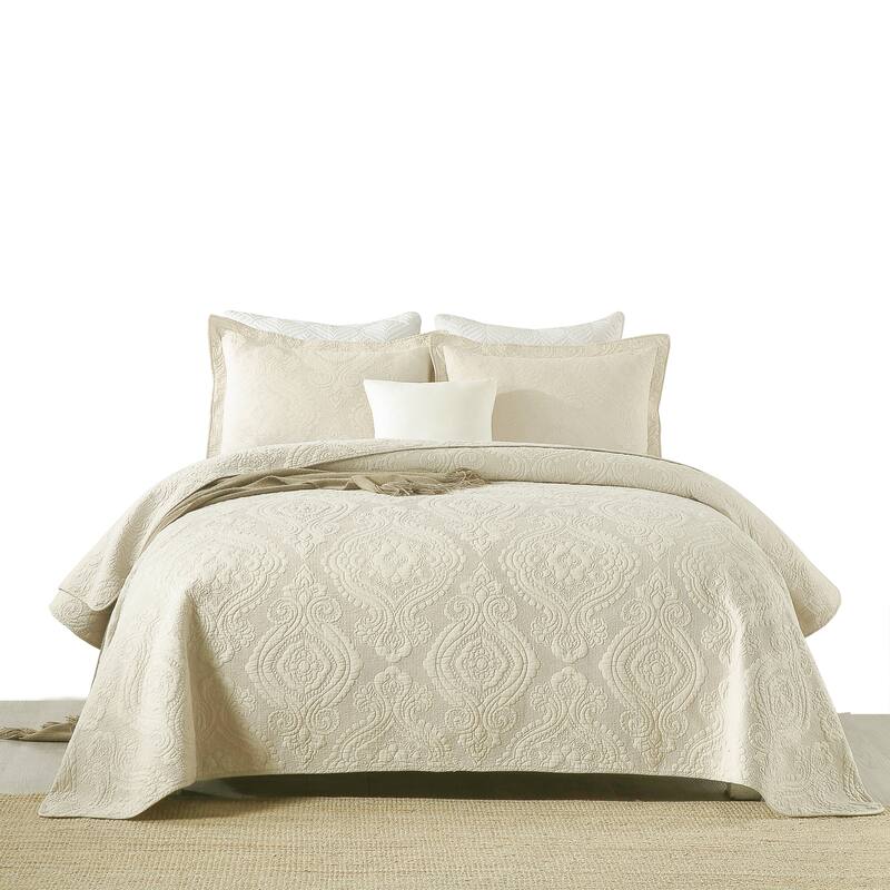 Reversible 3 Piece Damask Quilt Set by HULALA HOME