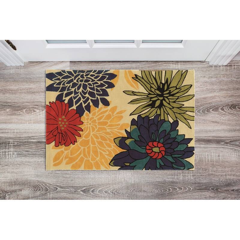 Hand-Tufted Trio Mums Rug Collection