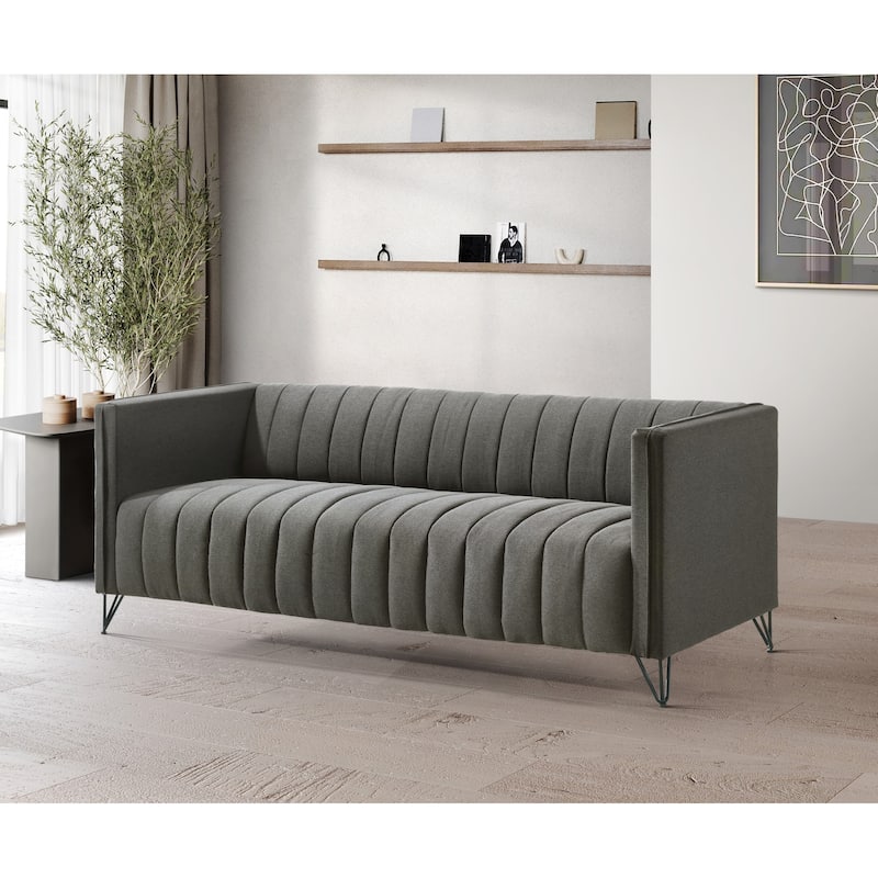 Clayfell Kurtis Square Arm Living Set