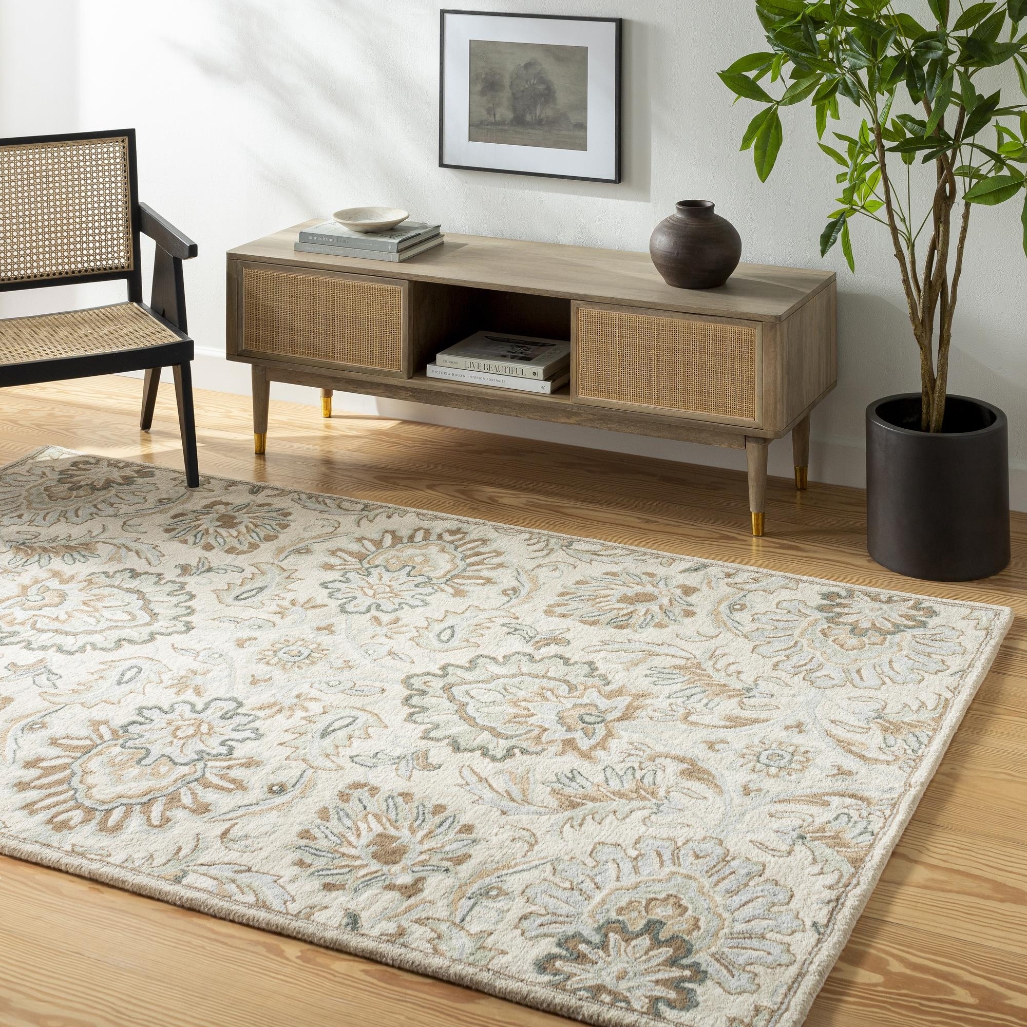 Livabliss Caesar Updated Traditional Oriental Area Rug