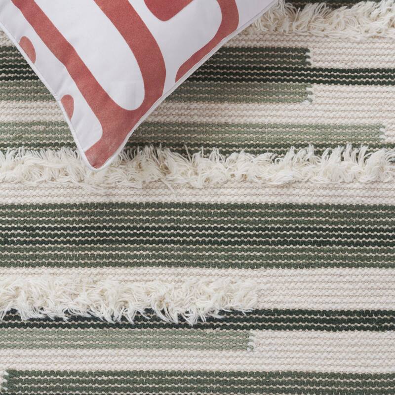 SAFAVIEH Handmade Kenya Herta Striped Wool Rug