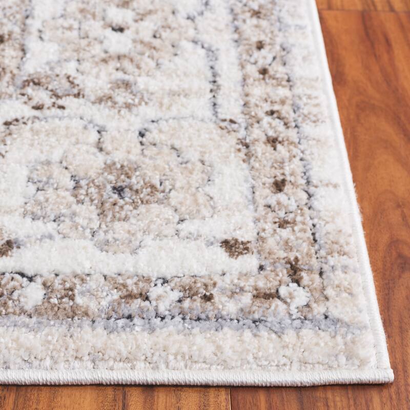 SAFAVIEH Opal Heidie Oriental Rug