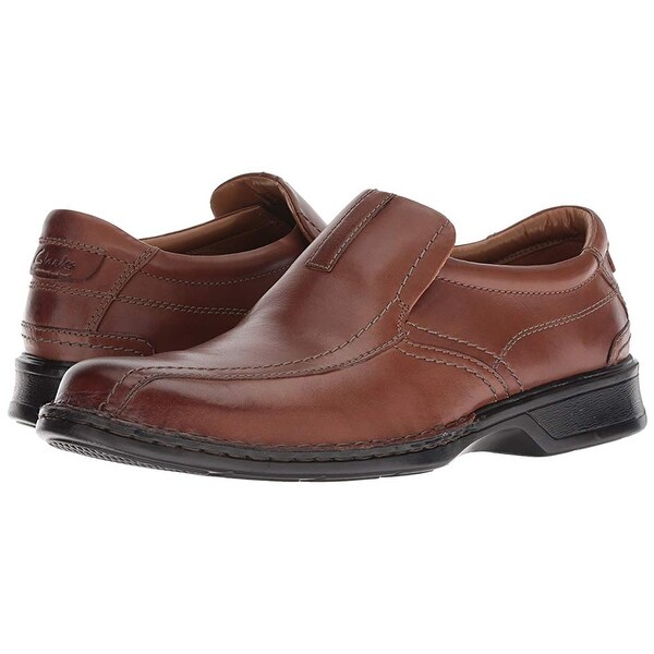 escalade step clarks