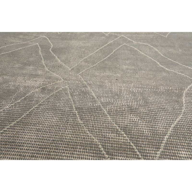 Gray Hand Woven Rustic/Primitive Moroccan 100% Wool Oriental Area Rug - 5' 3'' x 7' 7''