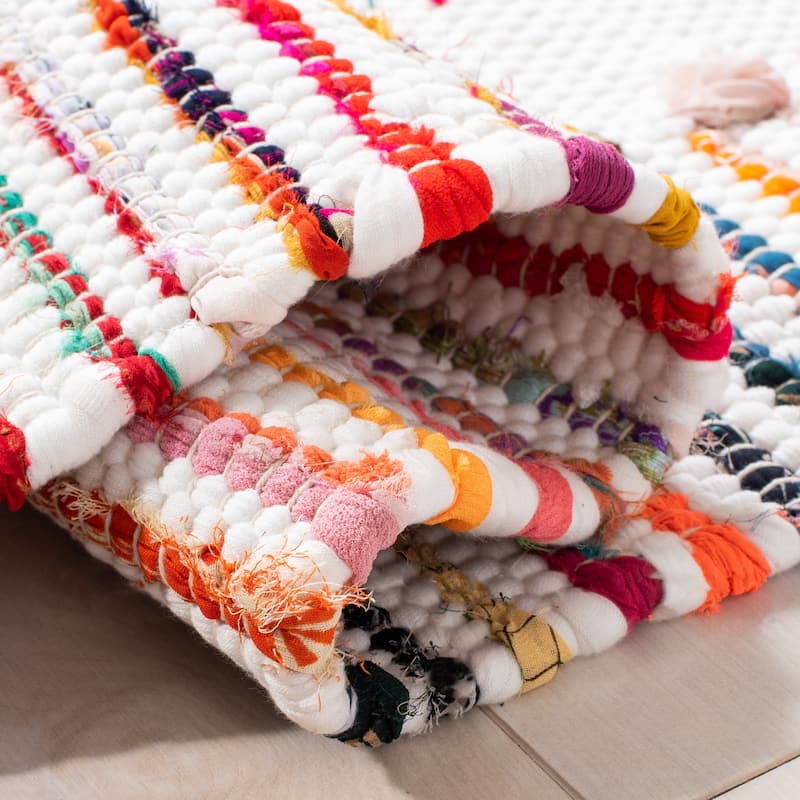 SAFAVIEH Flatweave Montauk Shqipe Casual Rug
