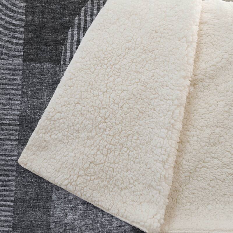 Premium Machine Washable Modern Geo Sherpa Throw Blanket