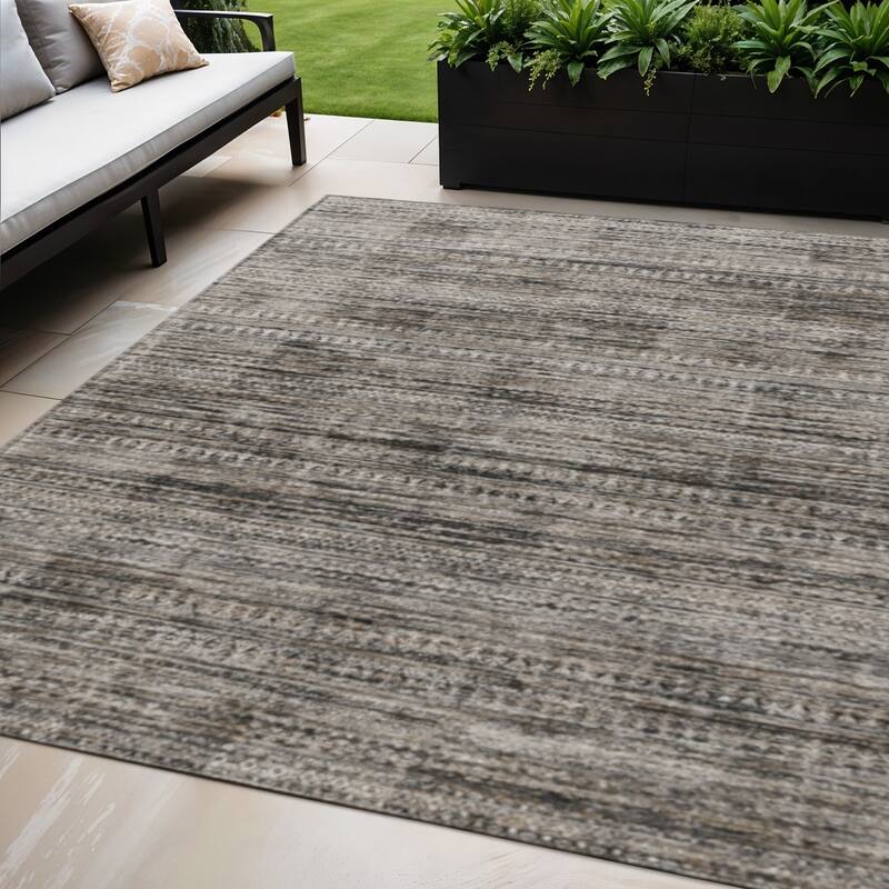 HomeRoots Striped Transitional Rectangle Outdoor Rug - 5' X 8'
