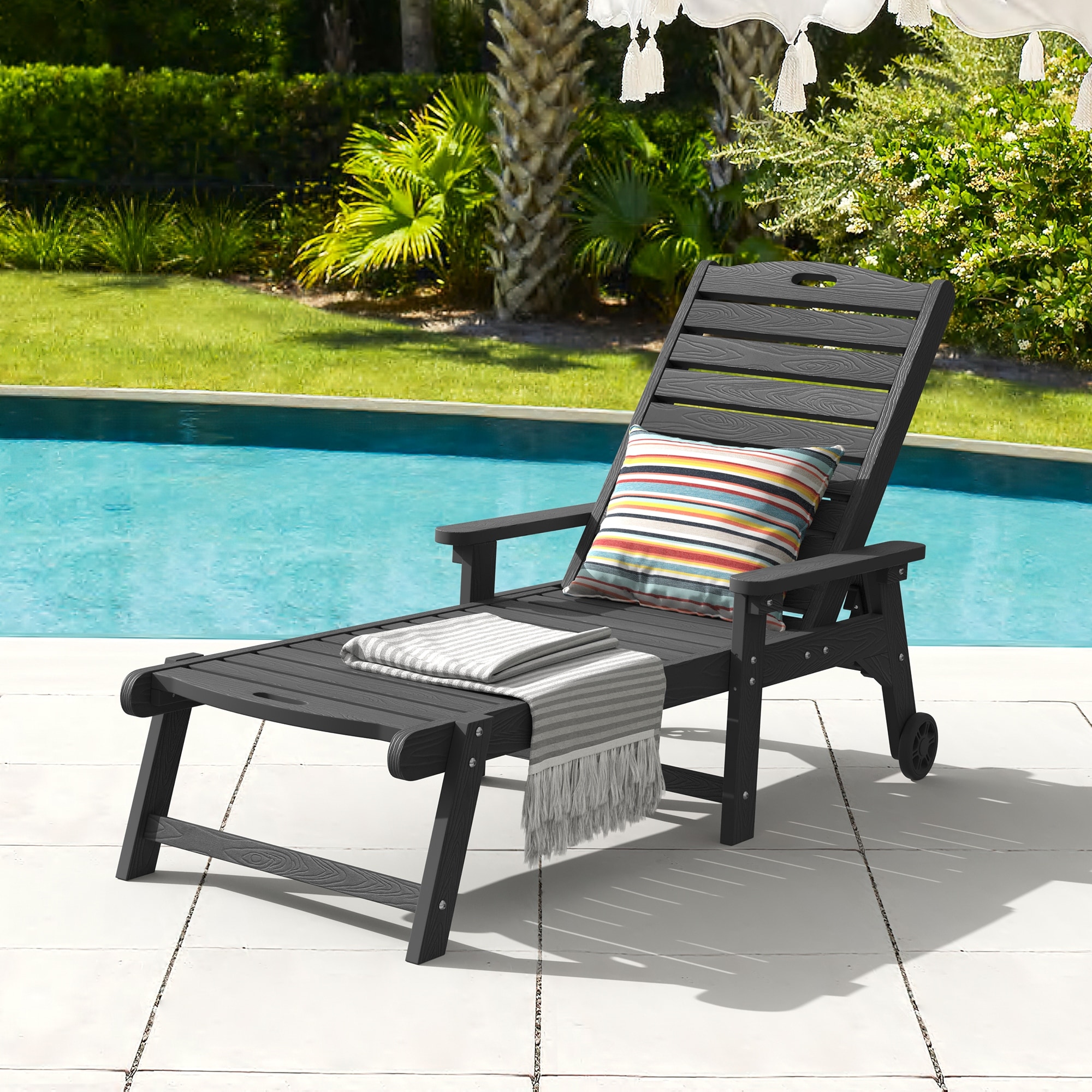 Wheeled shop chaise lounge