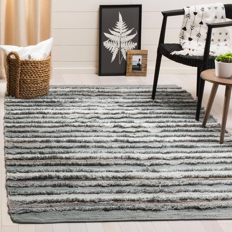 SAFAVIEH Handmade Flatweave Montauk Mridalini Casual Cotton Rug - 5' x 8' - Grey/Multi