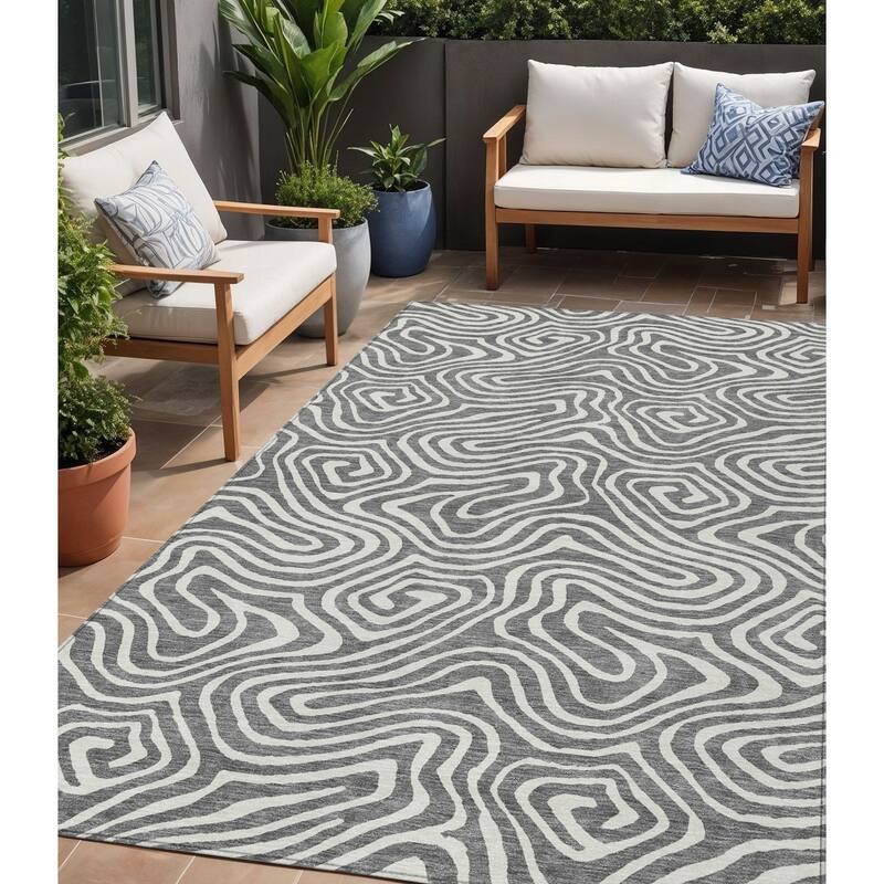HomeRoots Abstract Transitional Rectangle Outdoor Rug - 5' X 8'