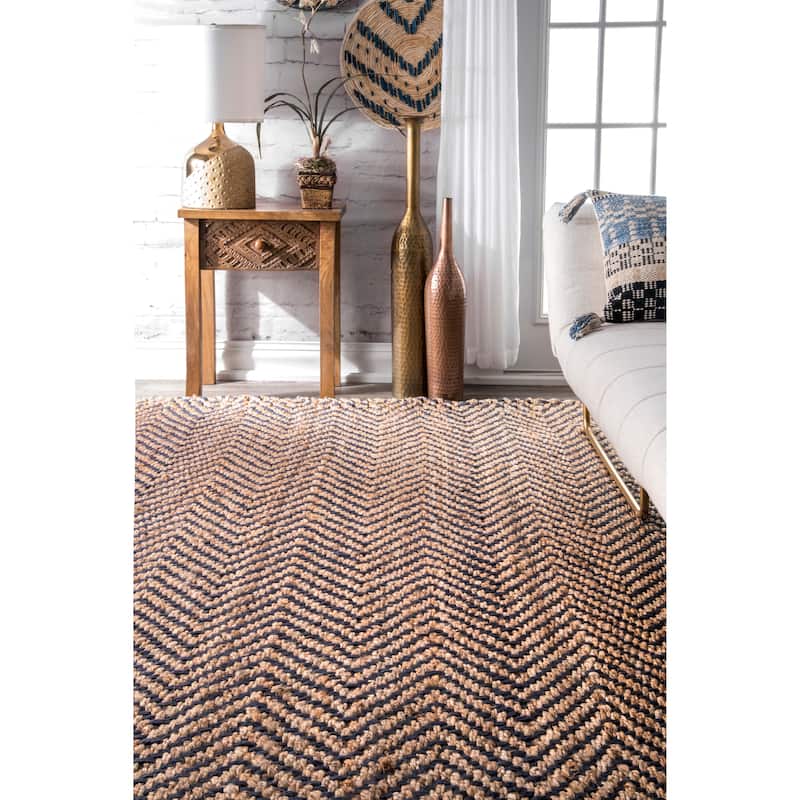 Nuloom Vania Chevron Jute Area Rug