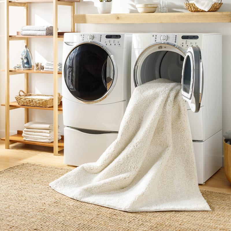 Livabliss Alfombra Machine Washable Plush Area Rug