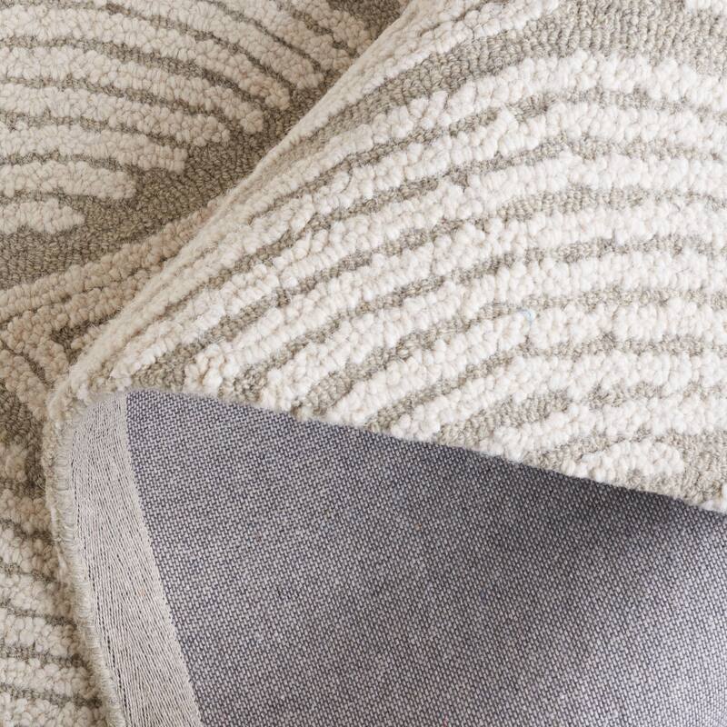 SAFAVIEH Handmade Metro Stjepana Geometric Wool Rug