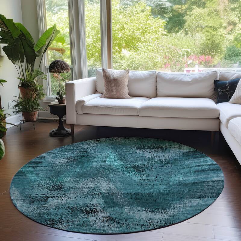 Machine Washable Indoor/ Outdoor Chantille Distressed Chevron Rug