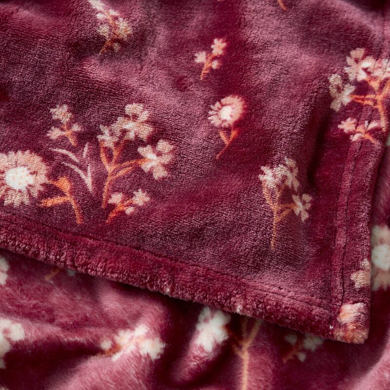 Lucky Brand Daisy Plush Throw Blanket