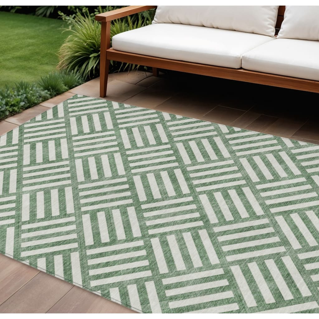HomeRoots Geometric Transitional Rectangle Outdoor Rug