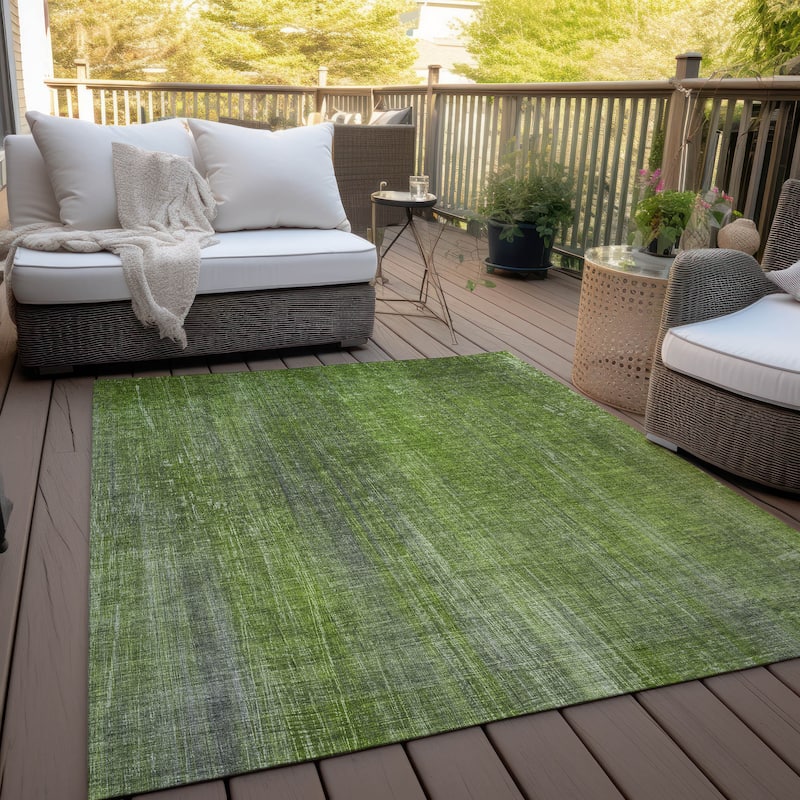 Machine Washable Indoor/ Outdoor Ombre Solid Chantille Rug - 8' x 10' - Green