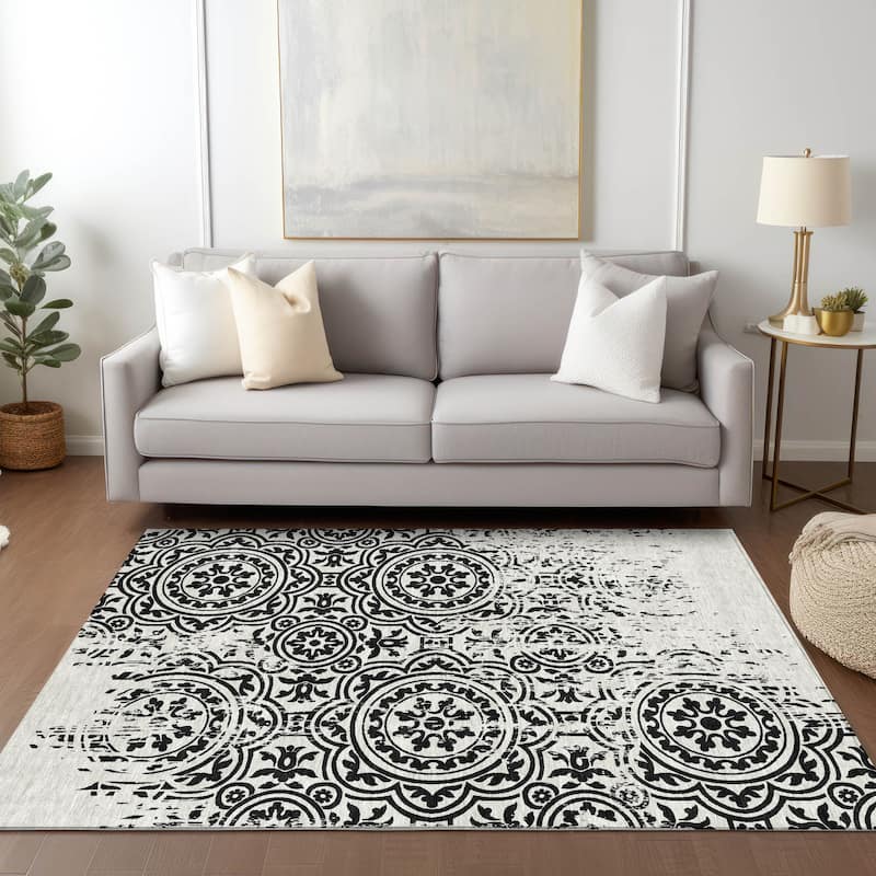 Machine Washable Indoor/ Outdoor Chantille Vintage Suzani Rug