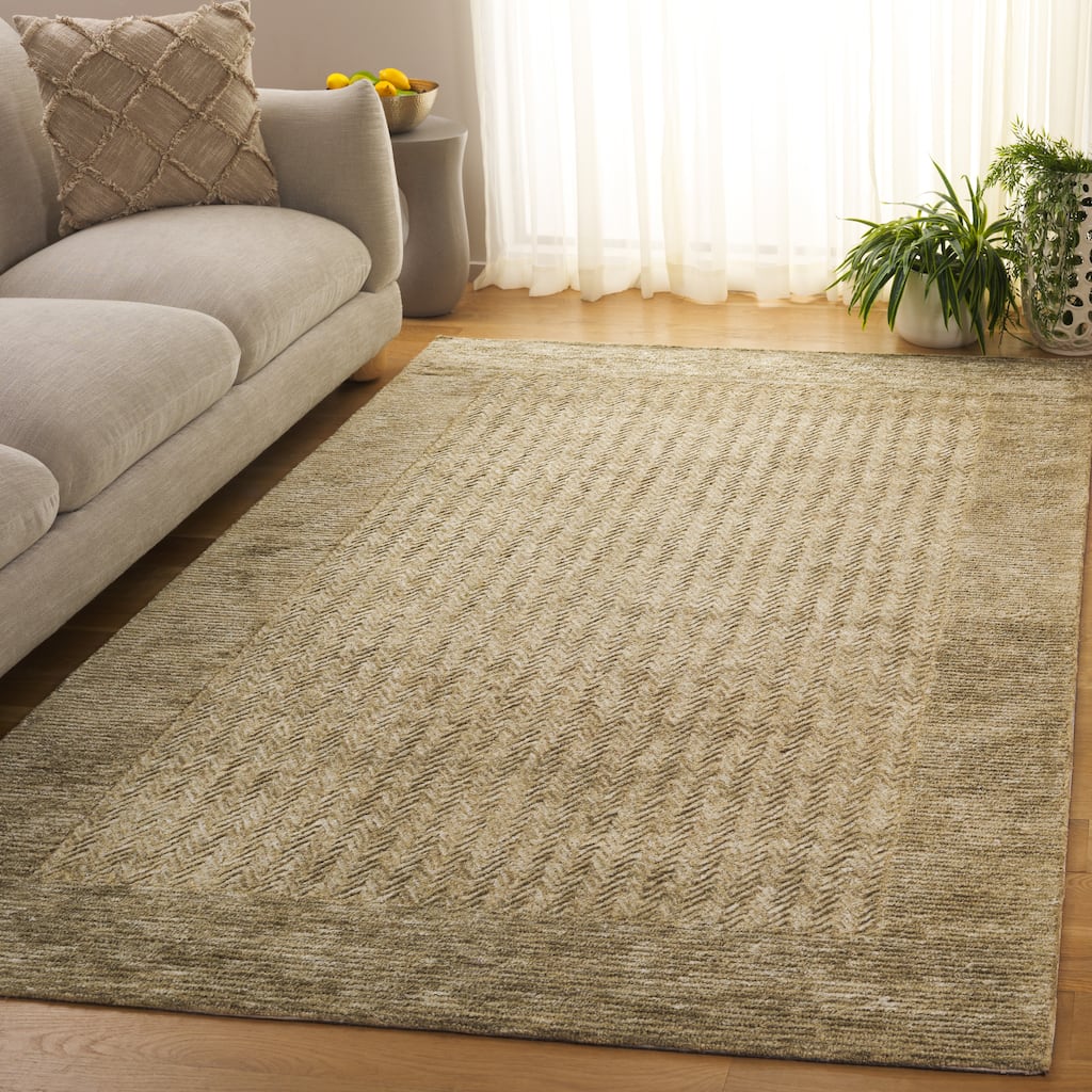 SAFAVIEH Handmade Soho Rossella Wool & Viscose Rug