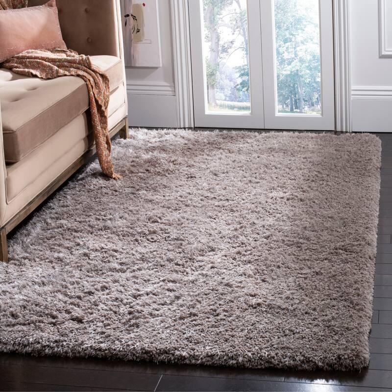 SAFAVIEH Handmade Toronto Shag Joana Polyester Rug - 5' x 8' - Grey