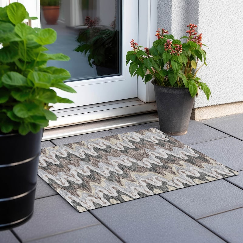 Machine Washable Indoor/ Outdoor Chantille Abstract Ripples Rug - Charcoal - 1'8" x 2'6"