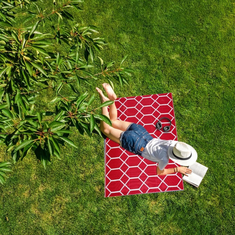 Playa Rug Outdoor Recycled Reversible Plastic Folded Mat/Rug Milan Collection Lightweight & Weather, Water and UV Resistant