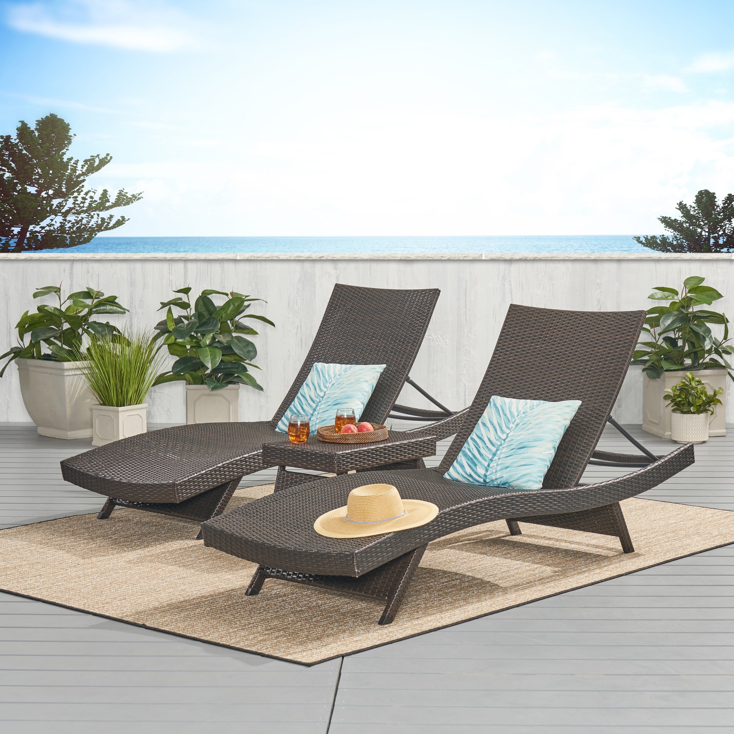 Vilano outdoor cushioned lounge clearance chair
