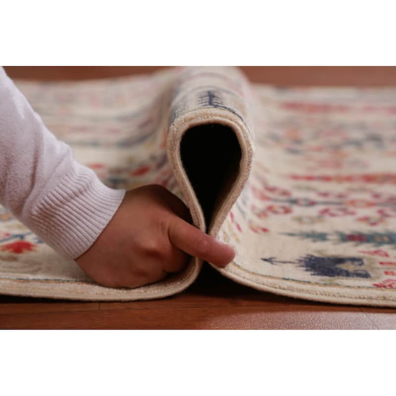 Hand Knotted Oriental 100% Wool Carpet Traditional Geometric Beige & Ivories Kazak Area Rug - 7' 10'' X 5' 6''