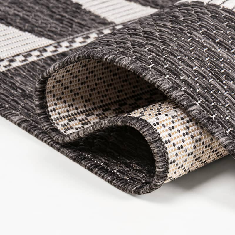 JONATHAN Y Odette Modern Geometric Abstract Two-Tone Indoor/Outdoor Area Rug