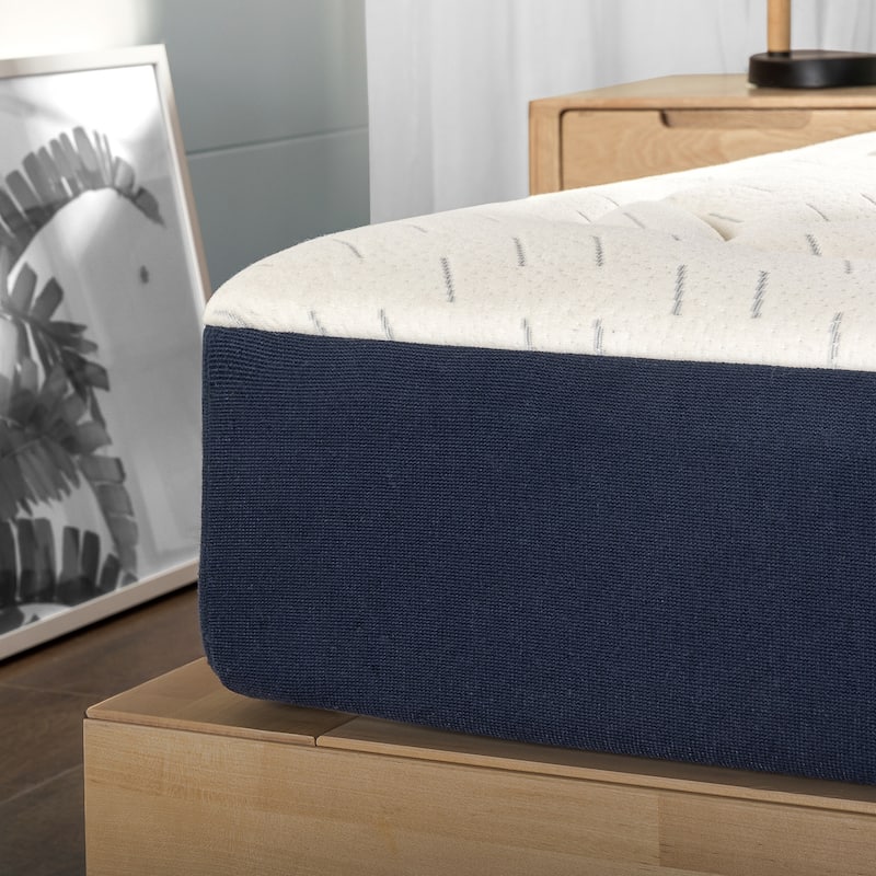 8 Inch Plush Memory Foam Marshmallow Mattress By Crown Comfort
