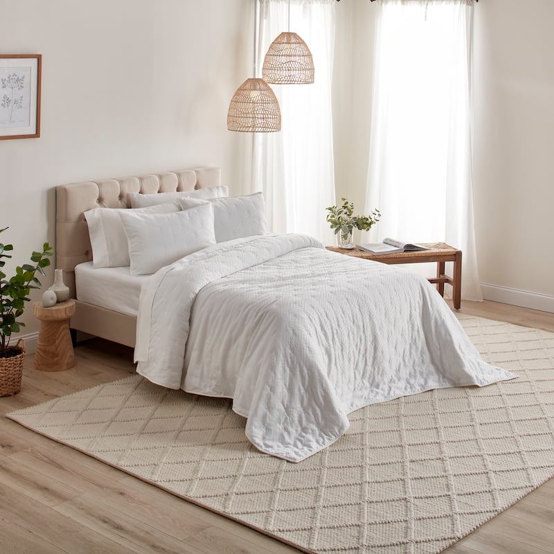 Anne Klein Torringford Quilt Set, Lightweight Bedspread Summer Quilt for All Season
