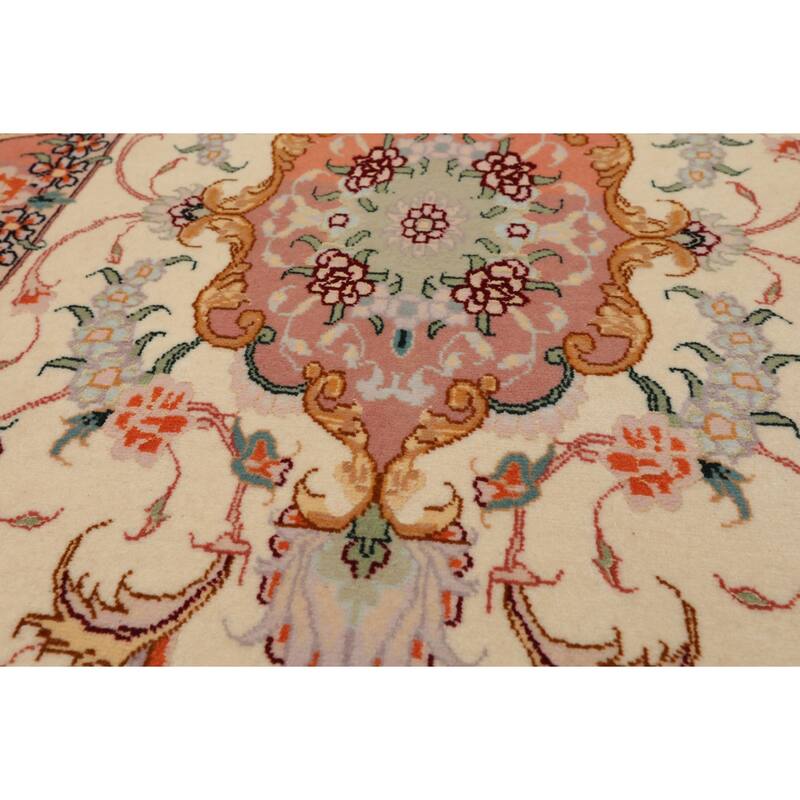 2'2''x4 Hand Knotted Wool Ivory Traditional 250 KPSI Rug - 2' 2'' x 4'