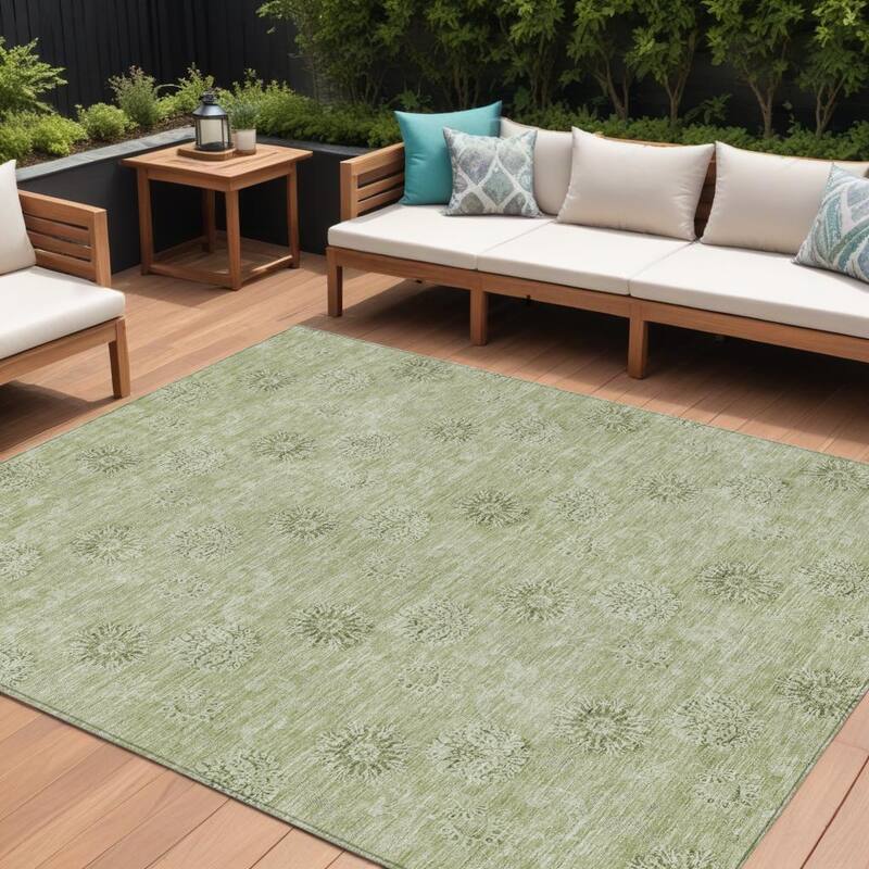 HomeRoots Floral Transitional Rectangle Outdoor Rug - 8' X 10'