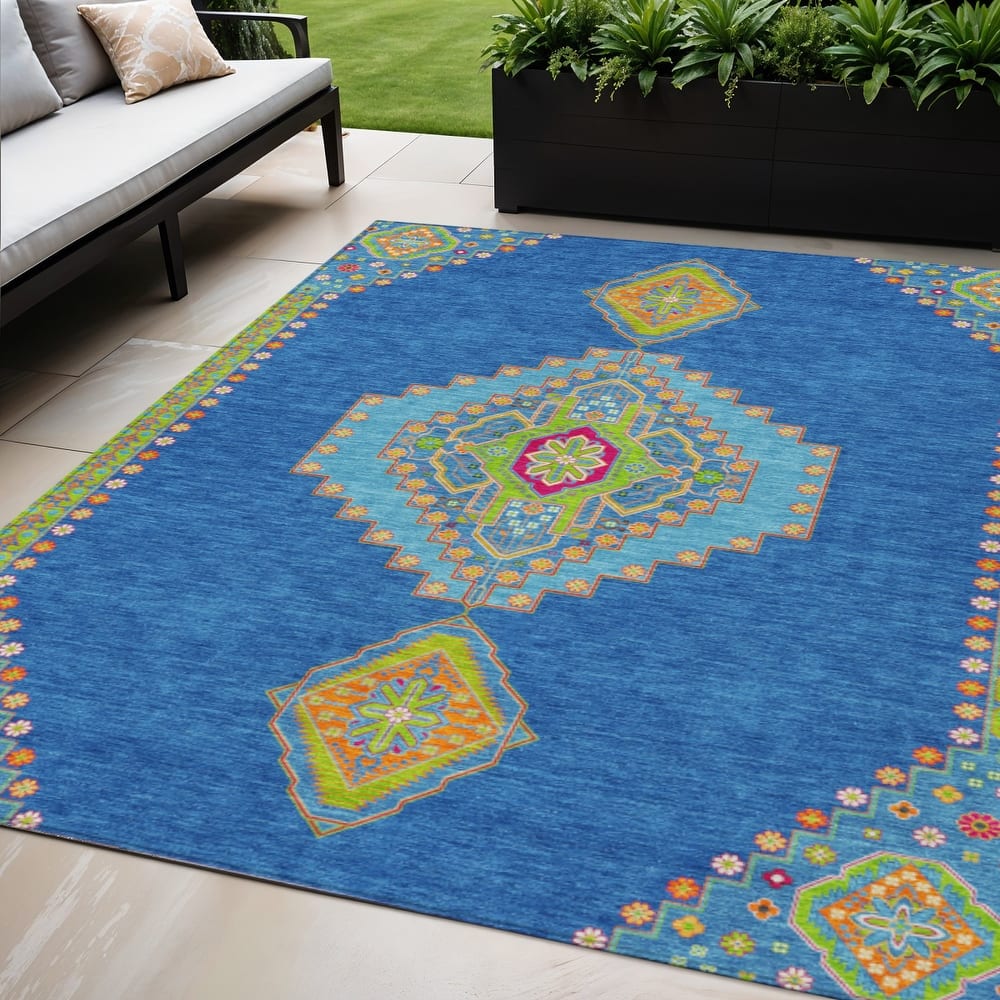 HomeRoots Oriental Traditional Rectangle Outdoor Rug