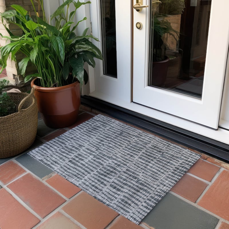 Machine Washable Indoor/ Outdoor Chantille Modern Geo Rug