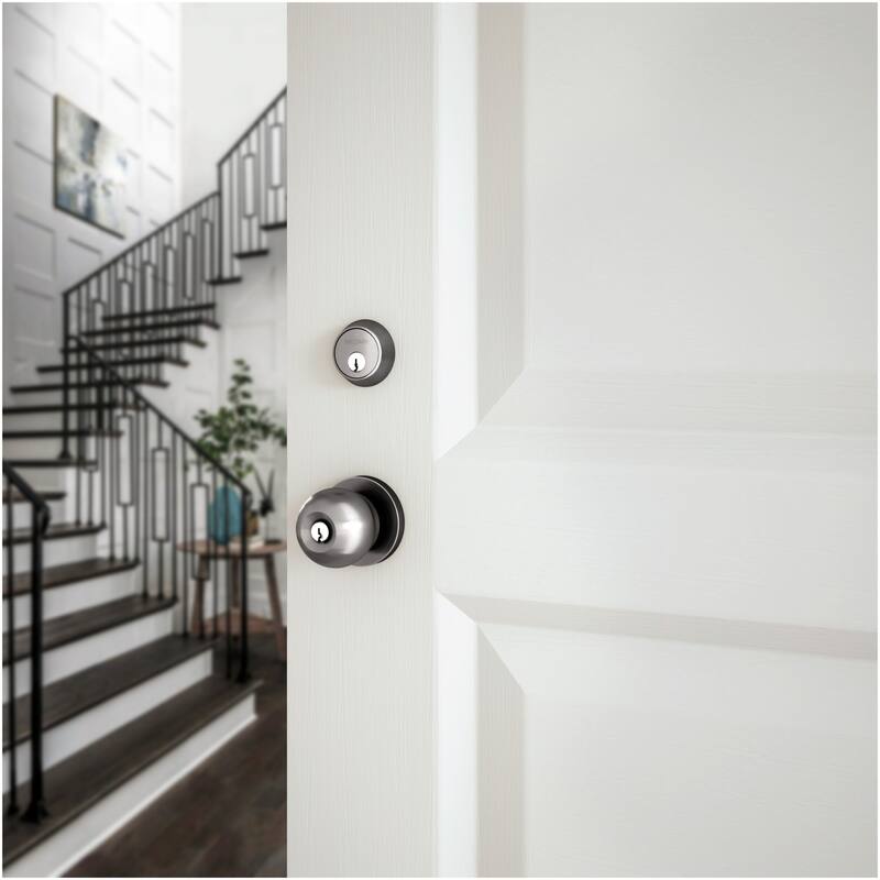 Baldwin Modern Style Keyed Entry Door Knob Set with Modern Rosette and