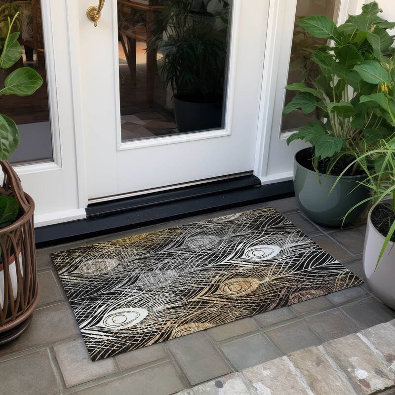 Machine Washable Indoor/ Outdoor Modern Peacock Chantille Rug - Black - 1'8" x 2'6"