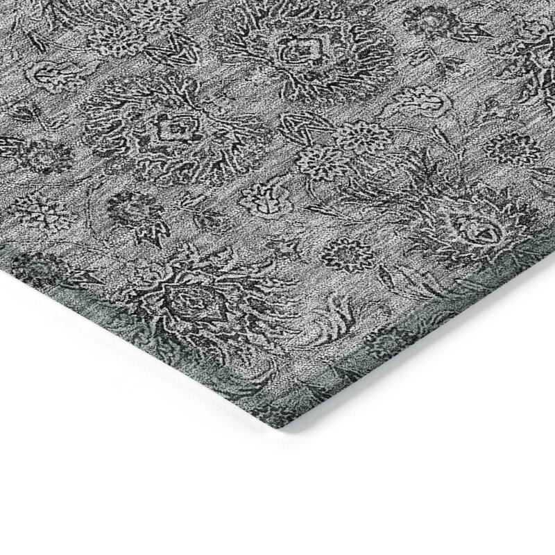 Machine Washable Indoor/ Outdoor Chantille Traditional Floral Rug