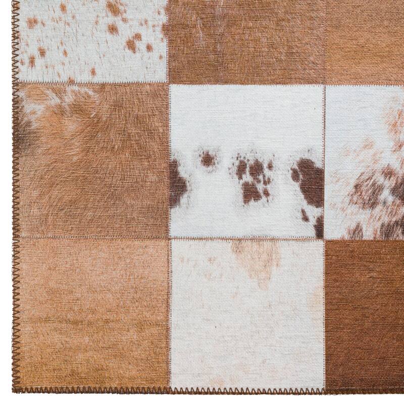 Indoor/ Outdoor Laredo Faux Hide Square Patchwork Washable Area Rug