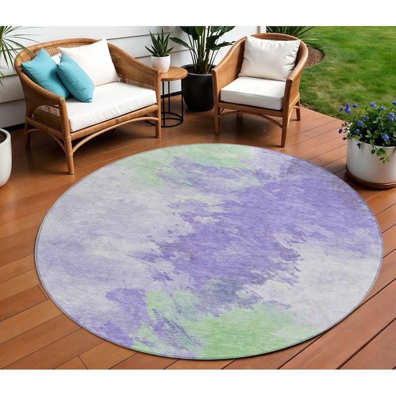 HomeRoots Abstract Transitional Rectangle Outdoor Rug - 8' Round