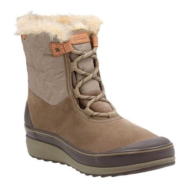 Clarks women's muckers mist snow boot Outlet