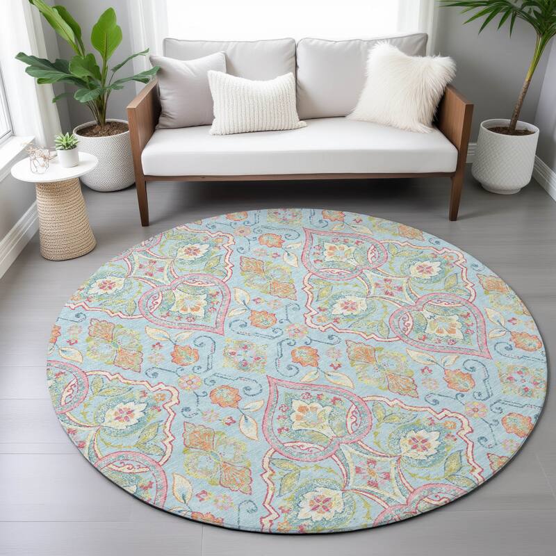 Machine Washable Indoor/Outdoor Traditional Spades Chantille Rug