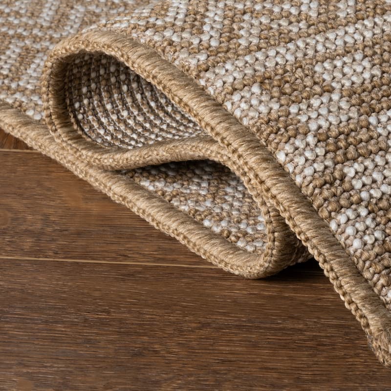 Nuloom Isavelle Modern Chevron Indoor/Outdoor Area Rug