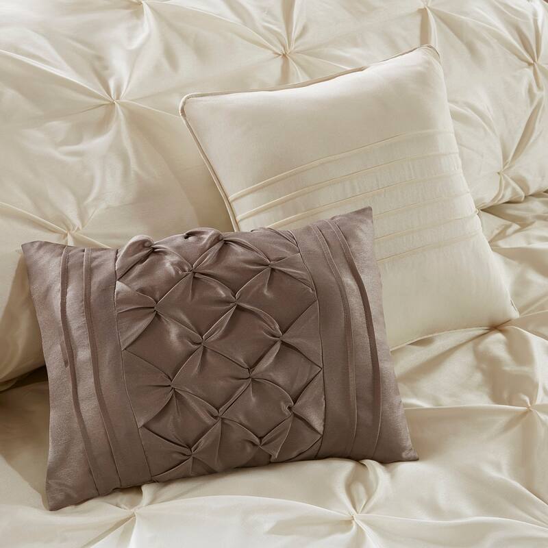 Madison Park Essentials Loretta 24-Piece Room in a Bag with Window Panels and Sheet Set