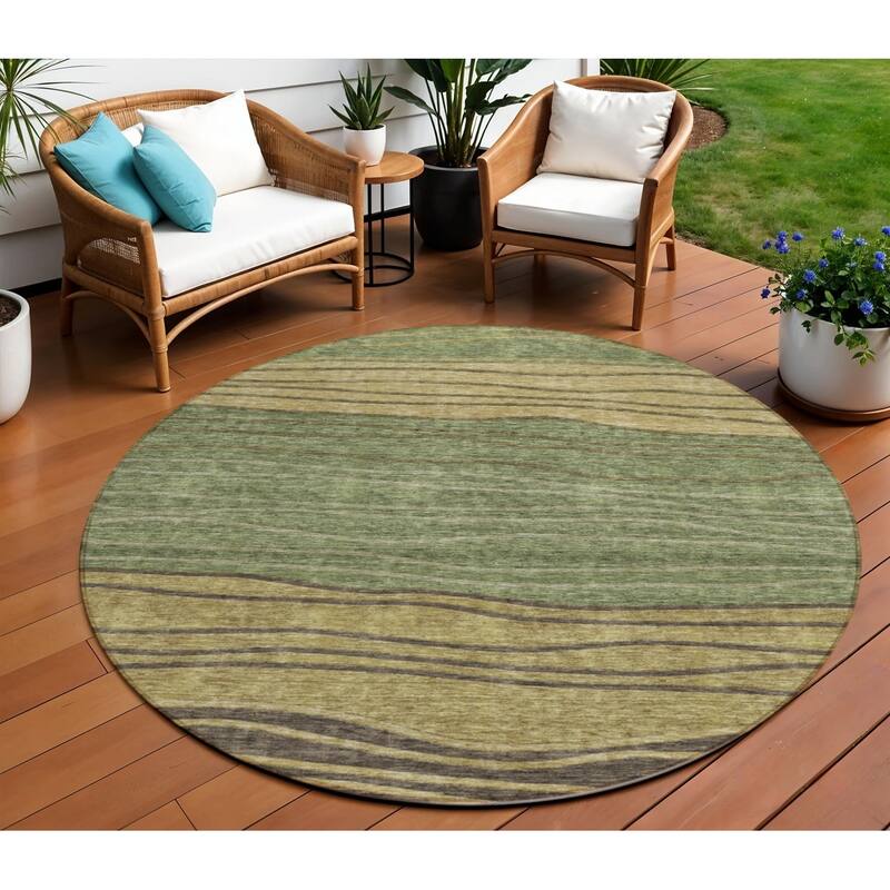 HomeRoots Striped Transitional Rectangle Outdoor Rug - 8' Round
