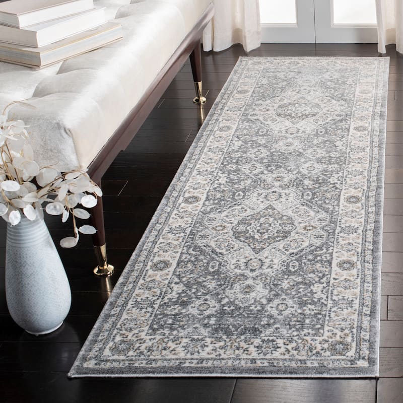 SAFAVIEH Isabella Minola Traditional Oriental Rug - 2'2" x  9' - Grey/Cream - Runner